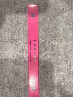 Lash Step Shimmer Cream Eyeshadow Stick